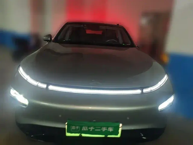 Xpeng P7 — Фото автомобиля 2