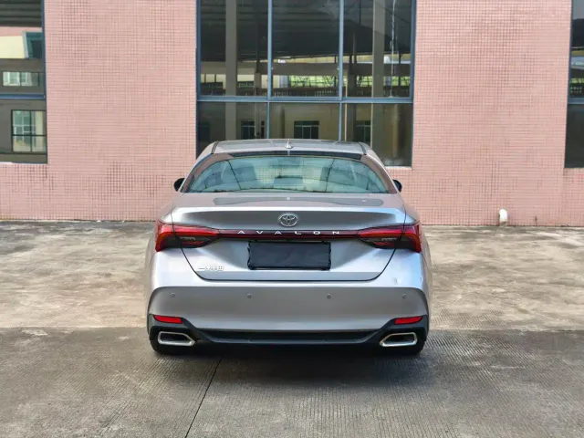 Toyota Avalon — Фото автомобиля 7
