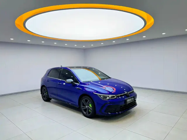 Volkswagen Golf — Фото автомобиля 3