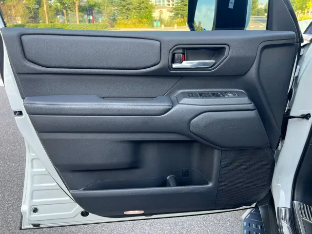 Toyota Prado — Фото автомобиля 21