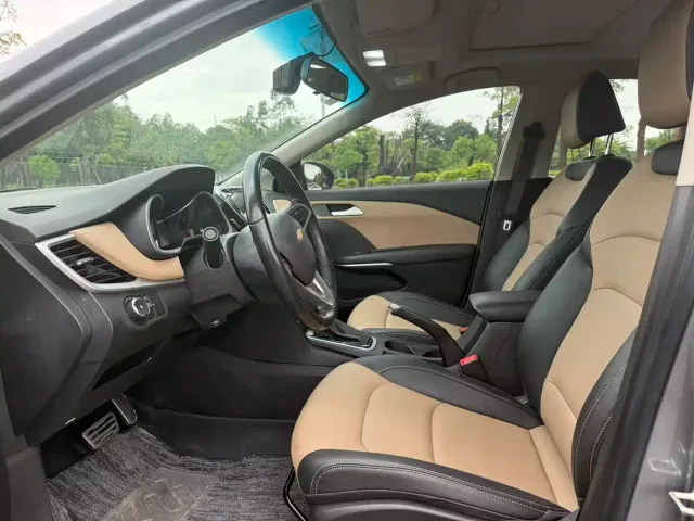 Chevrolet Monza — Фото автомобиля 6