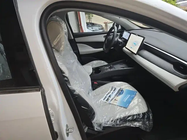 BYD Seal 05 DM-i — Фото автомобиля 24