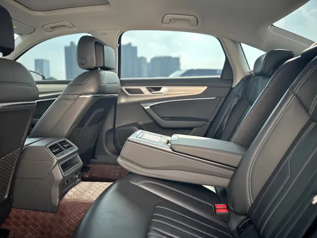 Audi A6L — Фото автомобиля 8