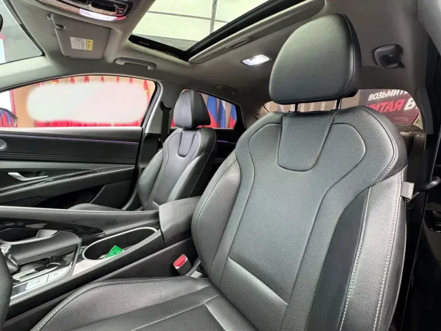 Hyundai Elantra — Фото автомобиля 9