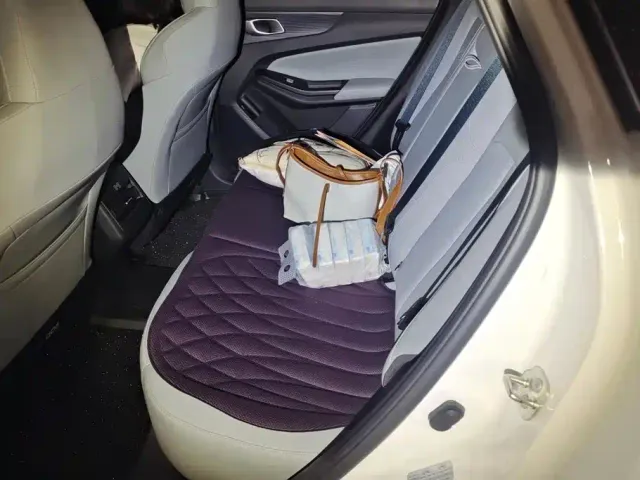 Changan Qiyuan Q05 — Фото автомобиля 11