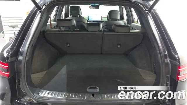 Genesis GV70 — Фото автомобиля 26