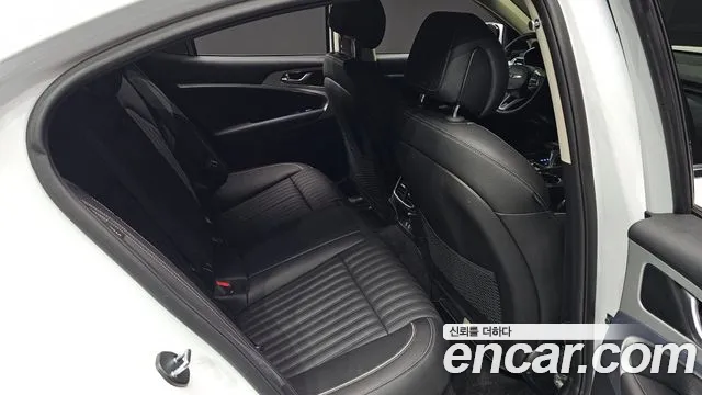Genesis G70 Новый G70 Бензин 2.5T 4WD — Фото автомобиля 12