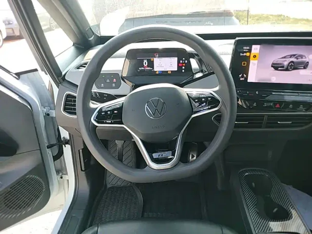 Volkswagen ID.3 — Фото автомобиля 10