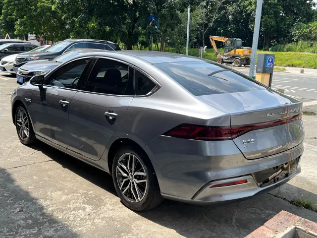 BYD Qin PLUS — Фото автомобиля 9