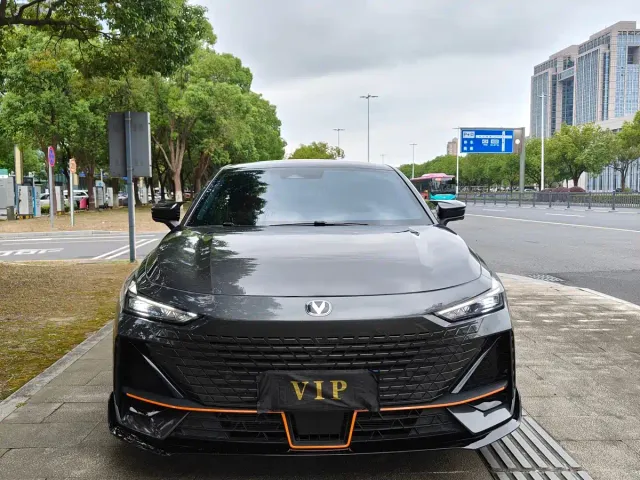 Changan UNI-V — Фото автомобиля 2
