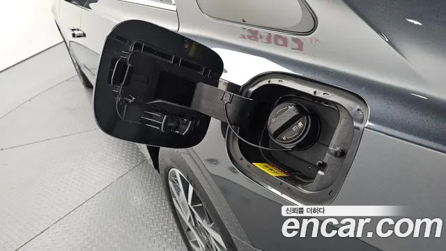 Hyundai Grandeur Grandeur (GN7) 2.5 Бензин 2WD — Фото автомобиля 26