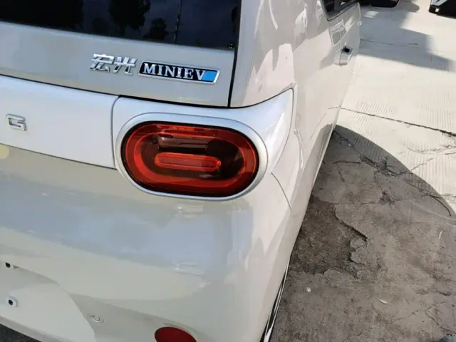 Wuling Hongguang Mini EV — Фото автомобиля 7