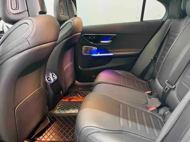 Mercedes-Benz C-Class — Фото автомобиля 10