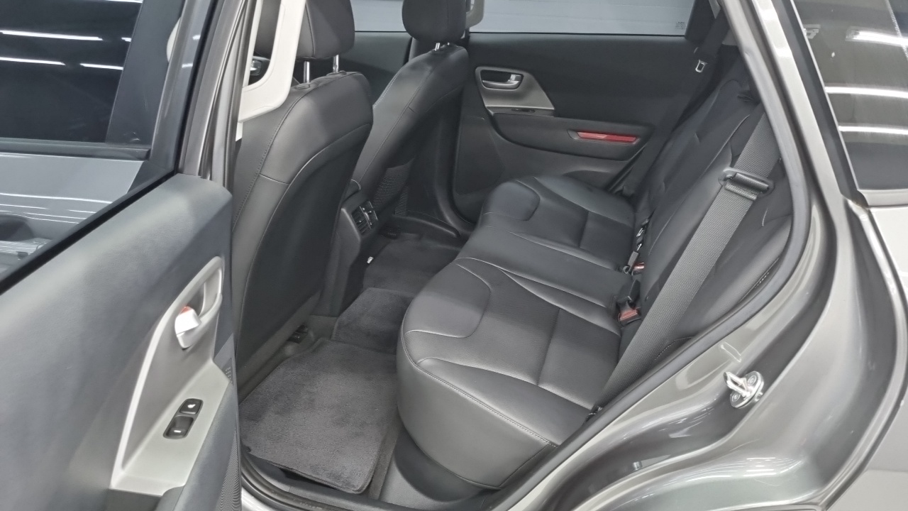 Kia Niro Niro Plus Air — Фото автомобиля 11