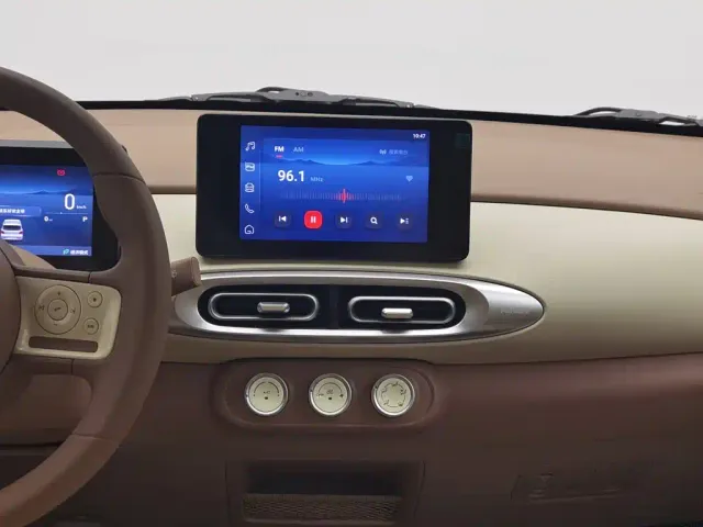 Wuling Hongguang Mini EV — Фото автомобиля 12