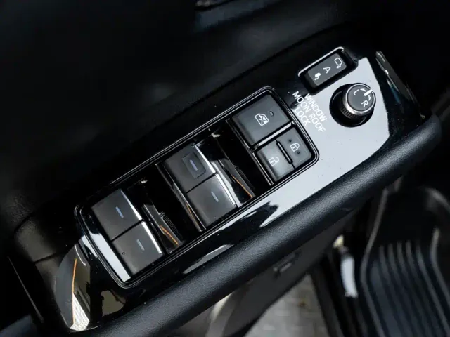 Toyota Vellfire — Фото автомобиля 24