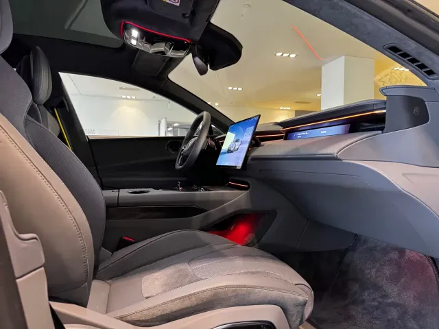 Lotus Emeya — Фото автомобиля 6