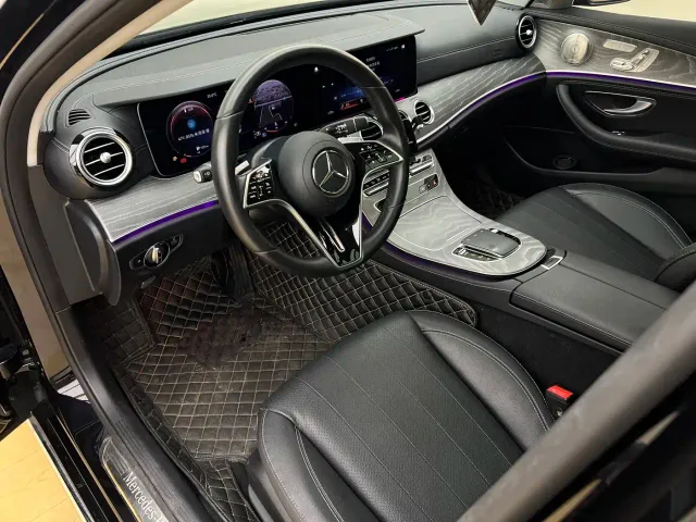 Mercedes-Benz E-Class — Фото автомобиля 8