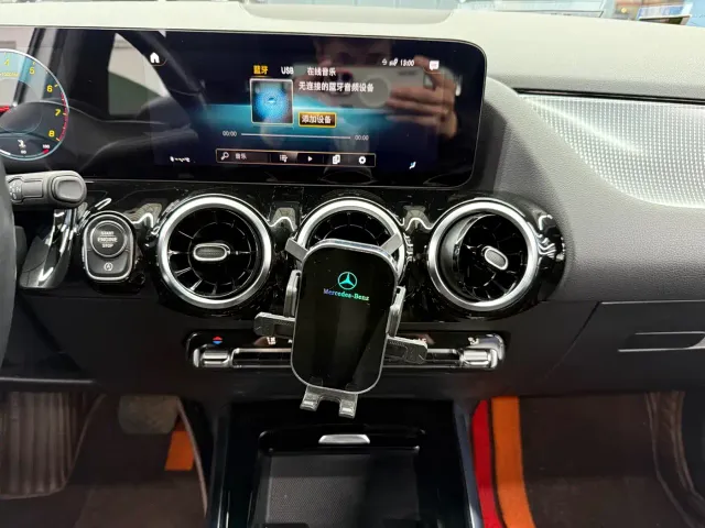 Mercedes-Benz B-Class — Фото автомобиля 23
