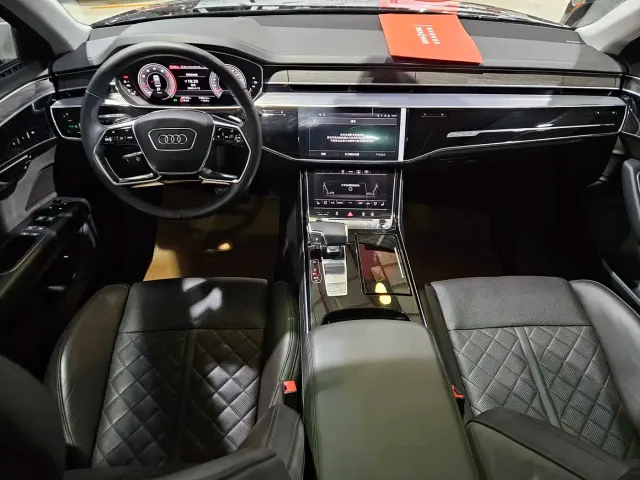 Audi Audi A8 2022 A8L 50 TFSI quattro Comfort Collector's Edition — Фото автомобиля 13