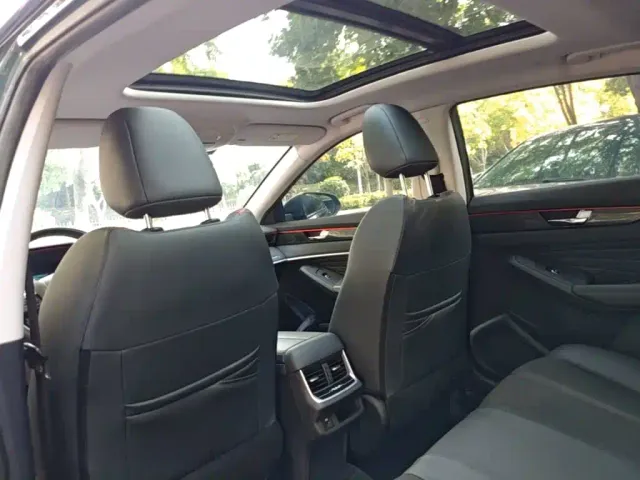 Dongfeng Yixuan MAX — Фото автомобиля 17