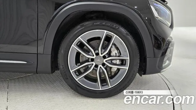 Mercedes-Benz GLB-Class — Фото автомобиля 5