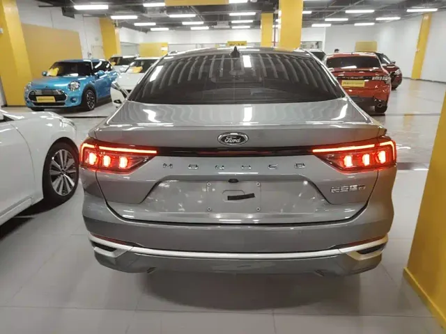 Ford Mondeo — Фото автомобиля 5