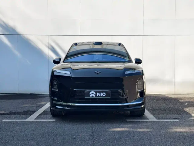 Nio ES8 — Фото автомобиля 2