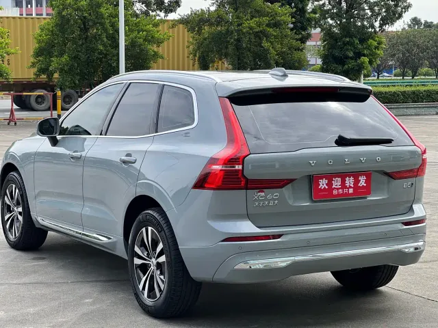 Volvo XC60 — Фото автомобиля 6