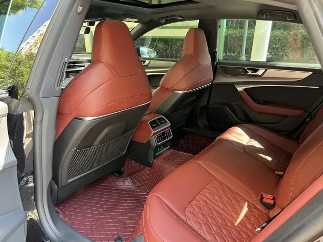 Audi A7L — Фото автомобиля 14