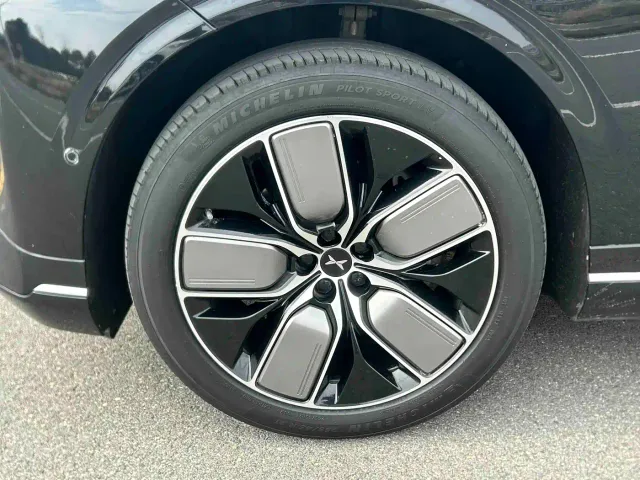 Xpeng G9 — Фото автомобиля 8