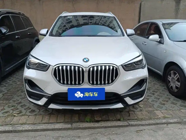 BMW X1 — Фото автомобиля 2