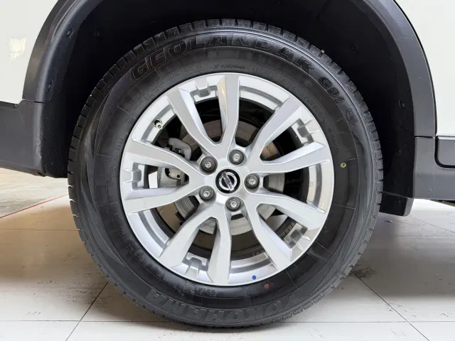 Nissan X-Trail — Фото автомобиля 8