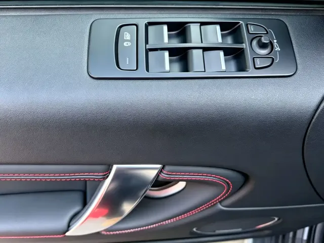 Land Rover Discovery Sport — Фото автомобиля 18