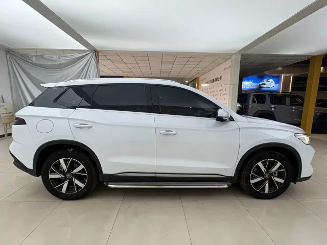 BYD Song Pro — Фото автомобиля 11
