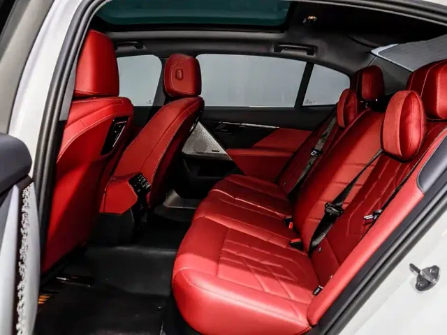 BMW 5 Series — Фото автомобиля 10