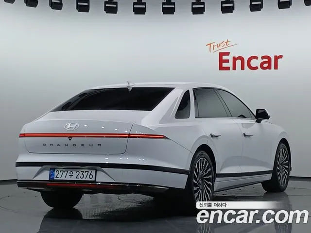Hyundai Grandeur GN7 — Фото автомобиля 2