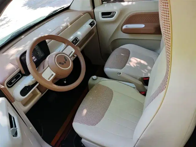 Wuling Hongguang Mini EV — Фото автомобиля 14