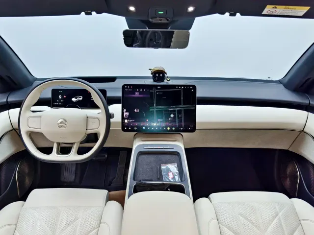 Nio ET5 — Фото автомобиля 10