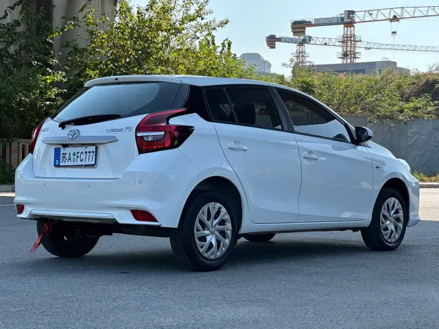 Toyota Vios FS — Фото автомобиля 13