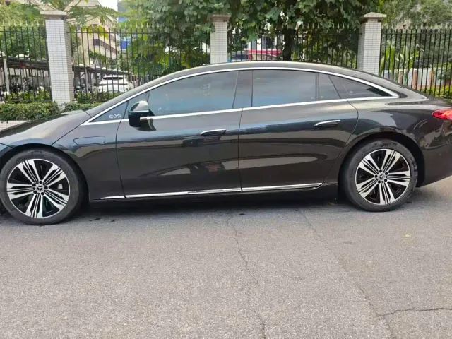 Mercedes-Benz EQS — Фото автомобиля 4