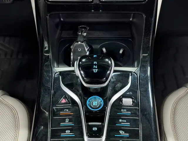 BYD Qin PLUS — Фото автомобиля 18