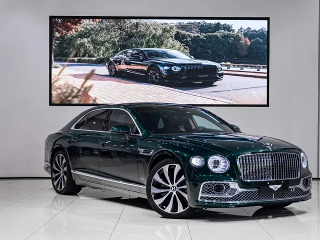 Bentley Flying Spur — Фото автомобиля 3