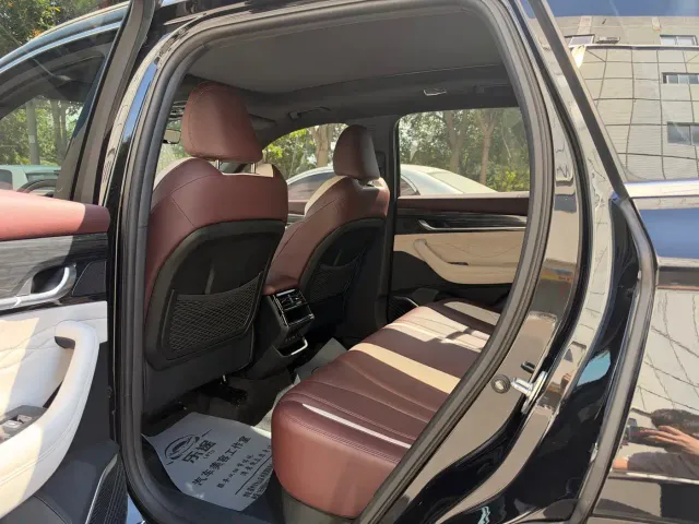 Geely Xingyue L — Фото автомобиля 7