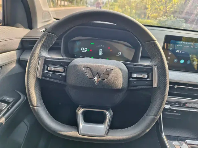 Wuling Asta — Фото автомобиля 15