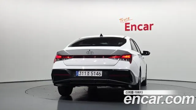 Hyundai Avante CN7 — Фото автомобиля 4