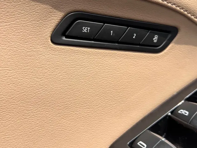 Cadillac CT5 — Фото автомобиля 9