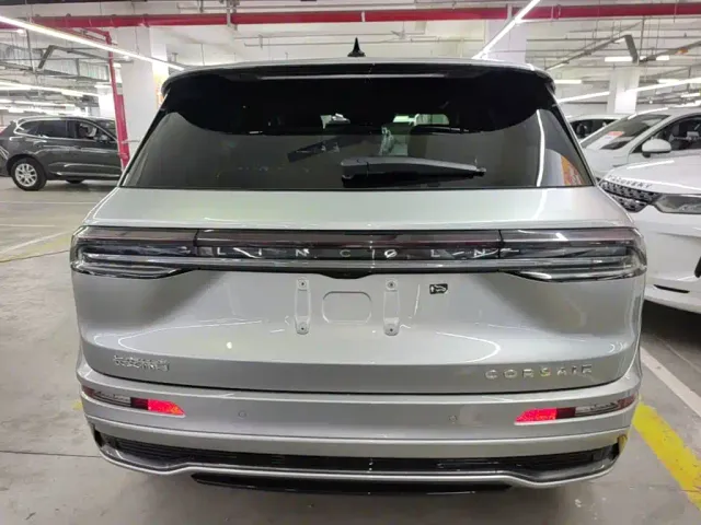 Lincoln Corsair — Фото автомобиля 5