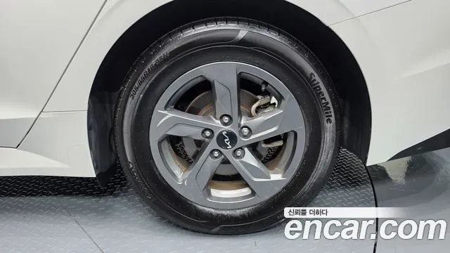 Kia K5 Новый K5 3 поколение 2.0 LPi(Для проката) — Фото автомобиля 21
