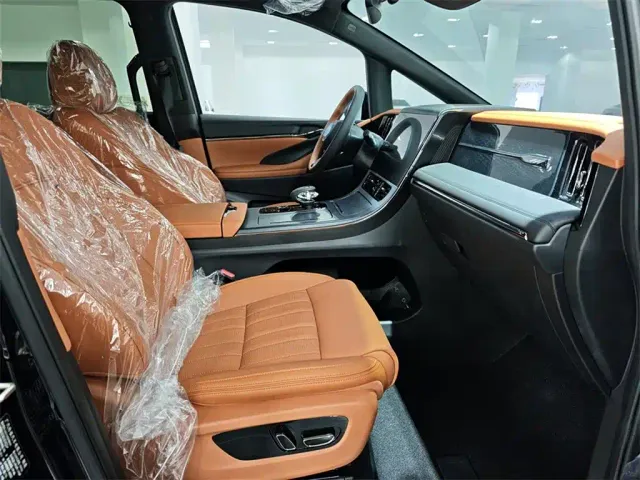 GAC Trumpchi E9 — Фото автомобиля 12